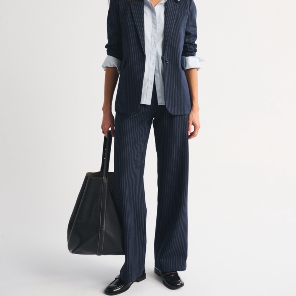 Abercrombie & Fitch Sloane Tailored Wide Leg Pants Navy Pinstripe